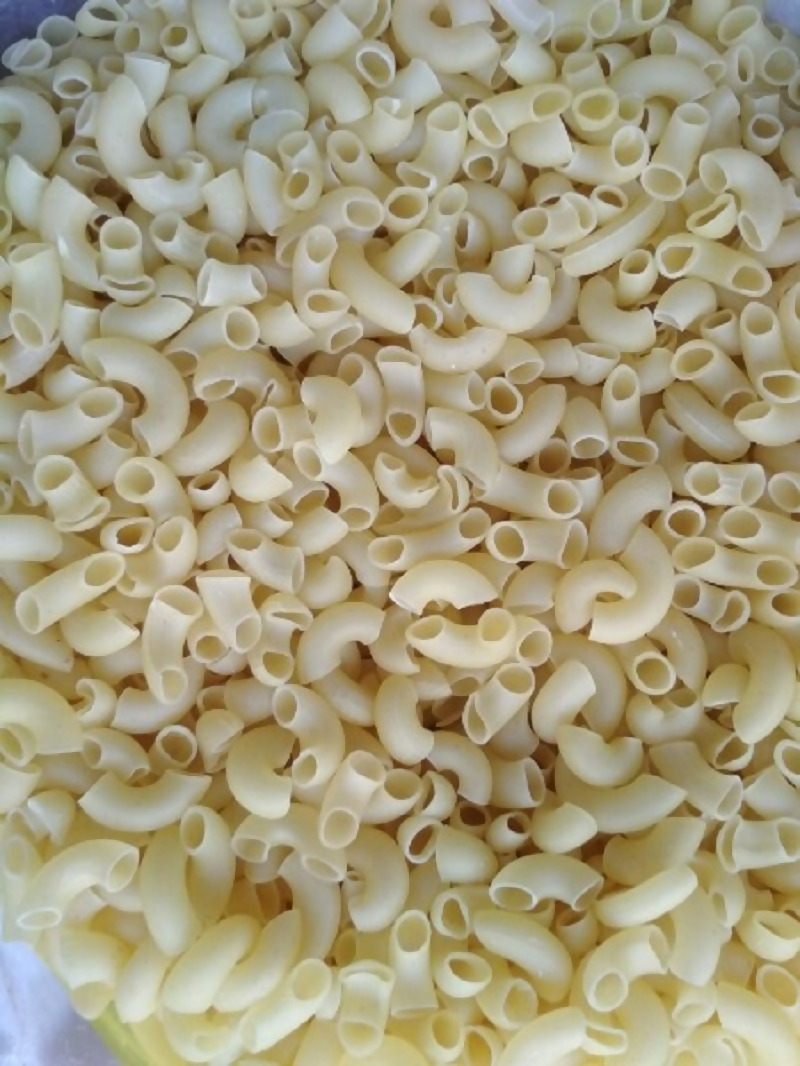 white-raw-macaroni