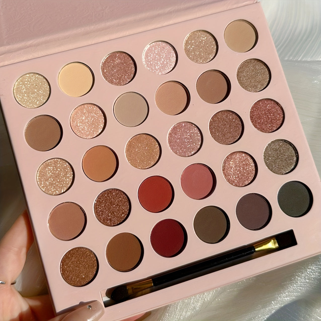 Allure Pro  Pigment Eyeshadow Palette