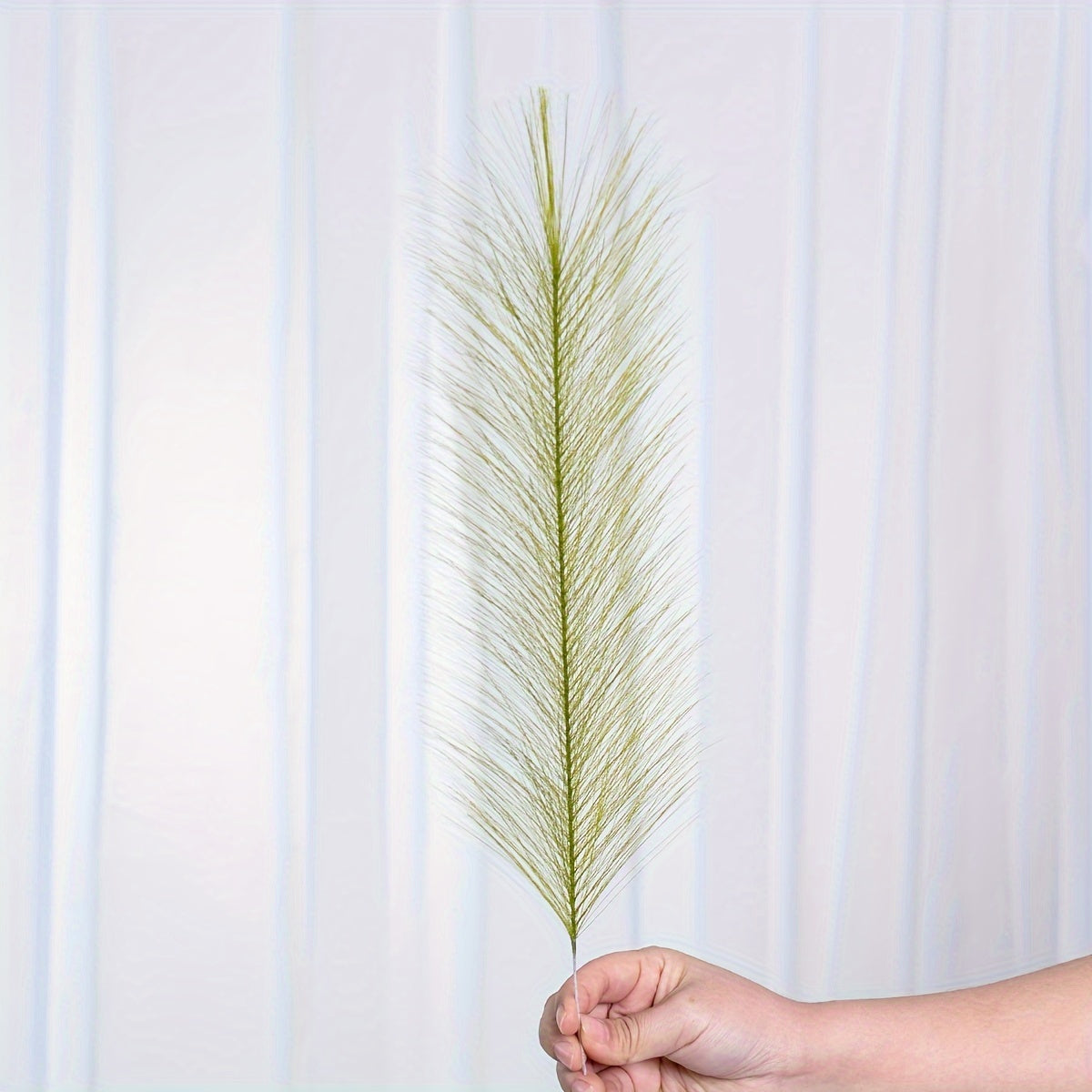 Bohemian Elegance: Set of 5 Artificial Pampas Grass