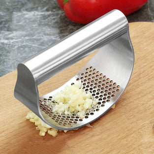 1pc Portable Stainless Steel Garlic Press, Kitchen Gadgets, Suitable For Home And Outdoor Cooking