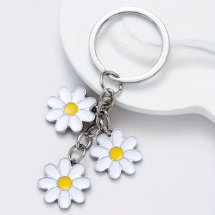 1pc White Daisy Flower Keychain Silvery Alloy Keyring Bag Backpack Hanging Pendant For Women daily use Wallet Car Key Charms Gifts