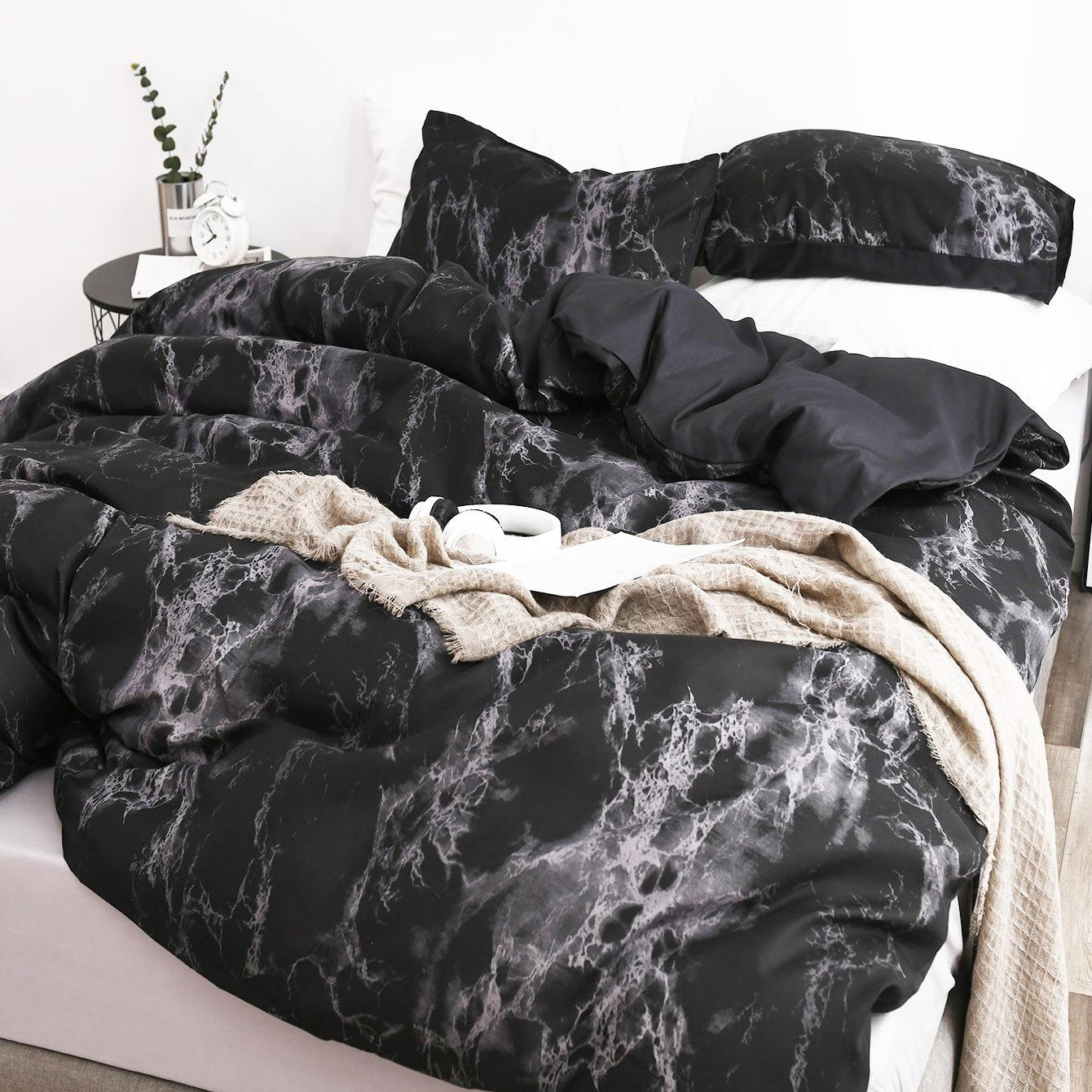 Elegant Marble-Inspired 3-Piece Duvet Cover Set