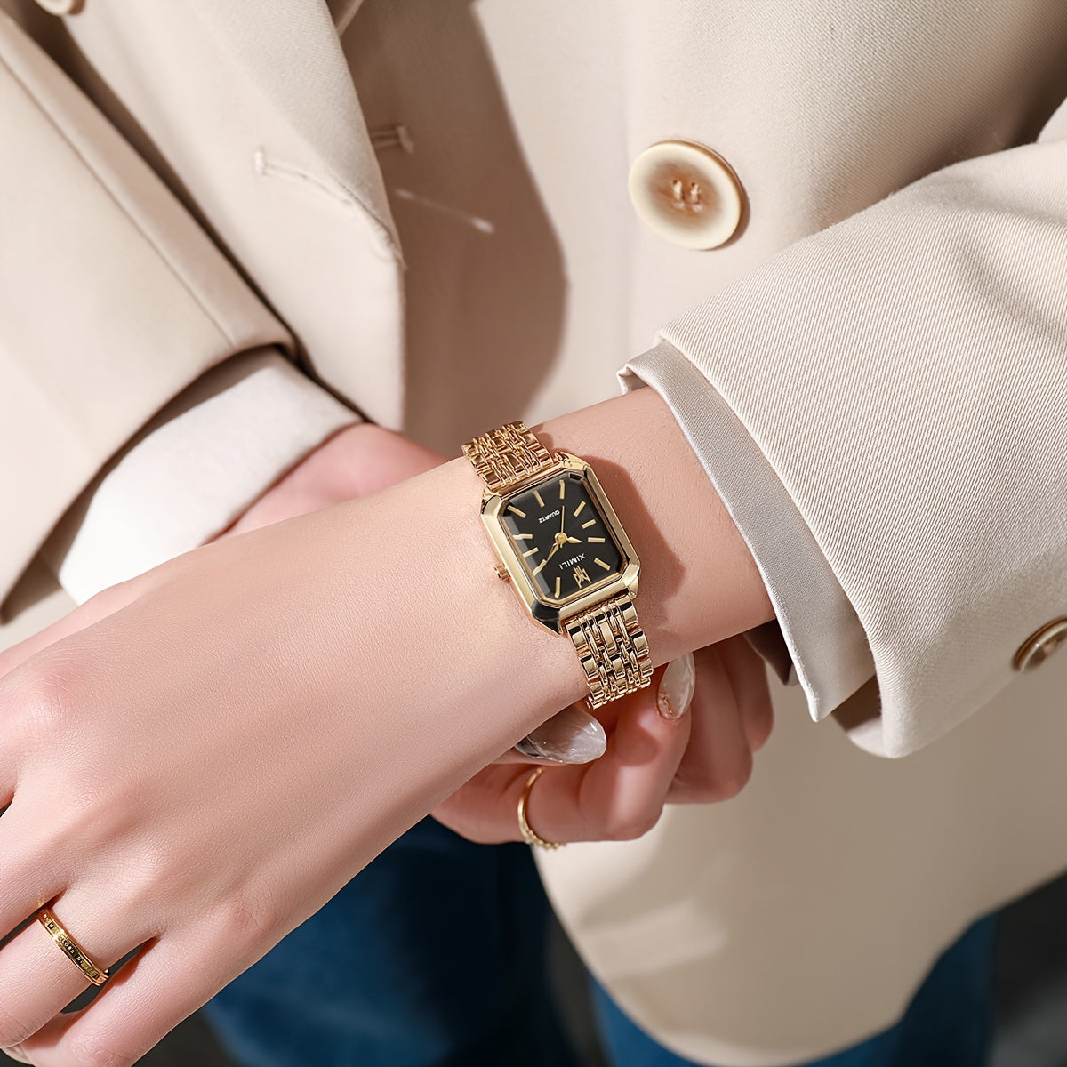 Golden Elegance: Women's Luxury Business Quartz Watch for Daily Fashion