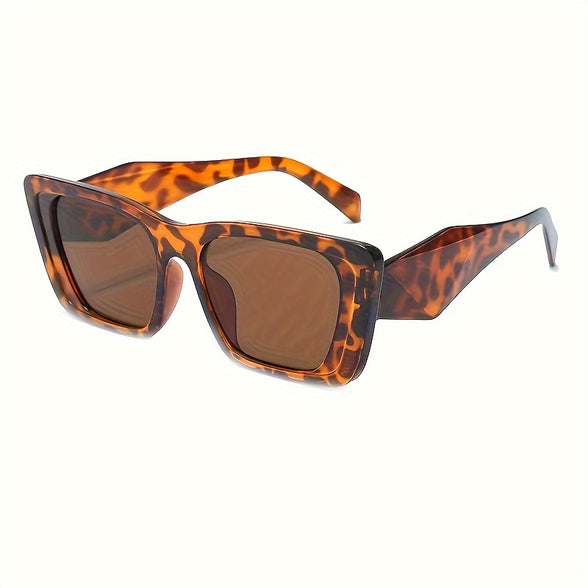 Casual Cat Eye Fashion Glasses: Stylish Anti-Glare Shades for Women on Beach Vacations