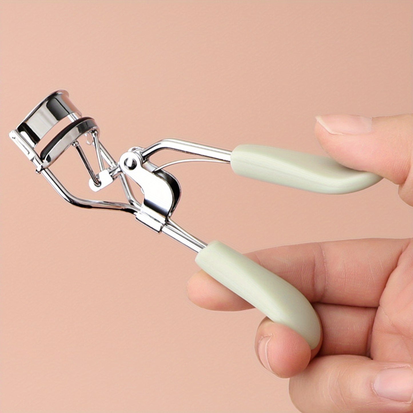 Premium Stainless Steel Lash Curler: Long-lasting Tool for Perfectly Curled Lashes