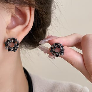 1 Pair Exquisite And Luxurious Style Stud Earrings Geometric Circular Wreath Stud Earrings For Women, Black Zircon Decor Ear Jewelry