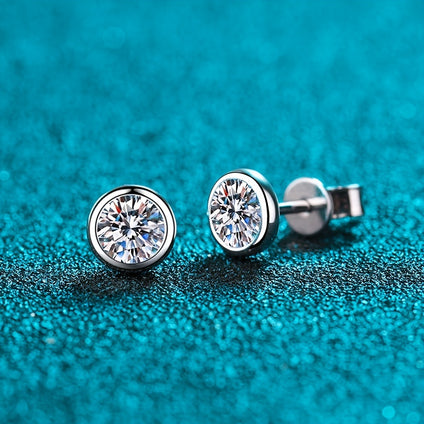 0.5-1.0ct Moissanite Round Stud Earrings Plated 925 Silver Wedding Engagement Party Decor For Women Girls 1Pair
