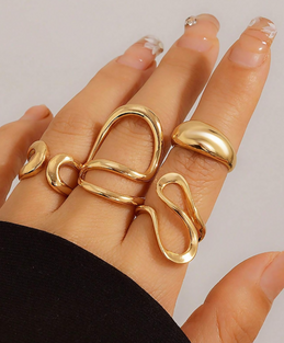 4Pcs Vintage Hollow Out Geometric Rings Gradient Coordinate Fluid Design Rings Gold Silver Adjustable Ring Set Magic Jewelry Set for Daily Decoration Holiday Leisure for Women