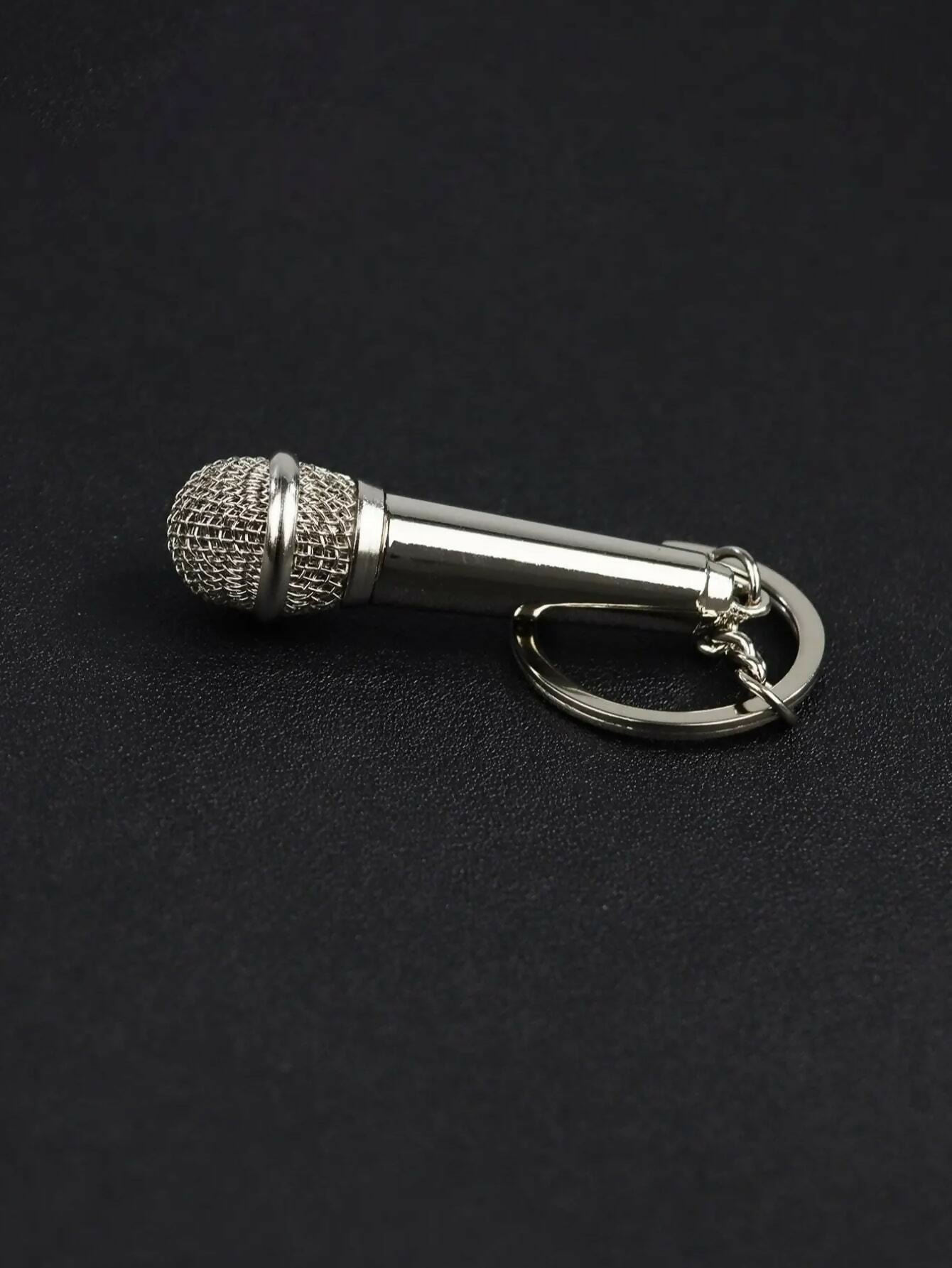 3D silver microphone simulation keychain bag medallion 1pc