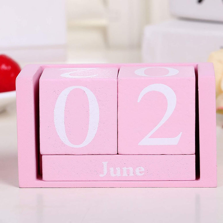 Chic Wooden Calendar: Stylish Decor for Your Living Space