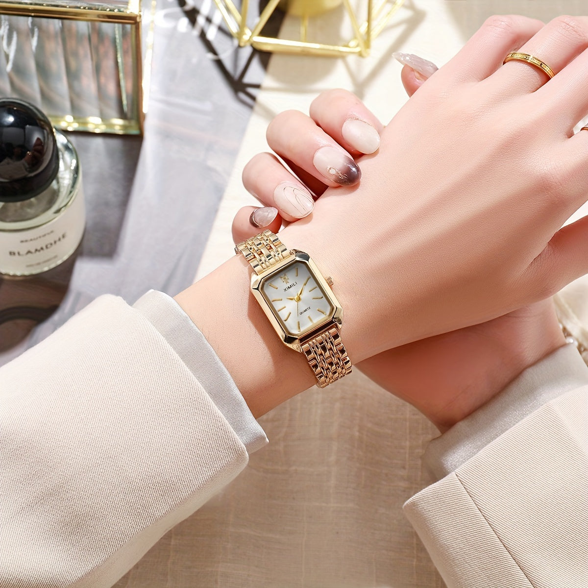 Golden Elegance: Women's Luxury Business Quartz Watch for Daily Fashion