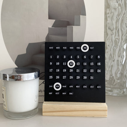 Mini DIY Desktop Calendar