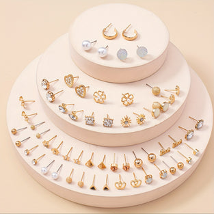 30 Pairs Set Of Mini Leaf Butterfly Love Rhinestone Small Flower Design Stud Earrings Elegant Sexy Style For Daily Wear