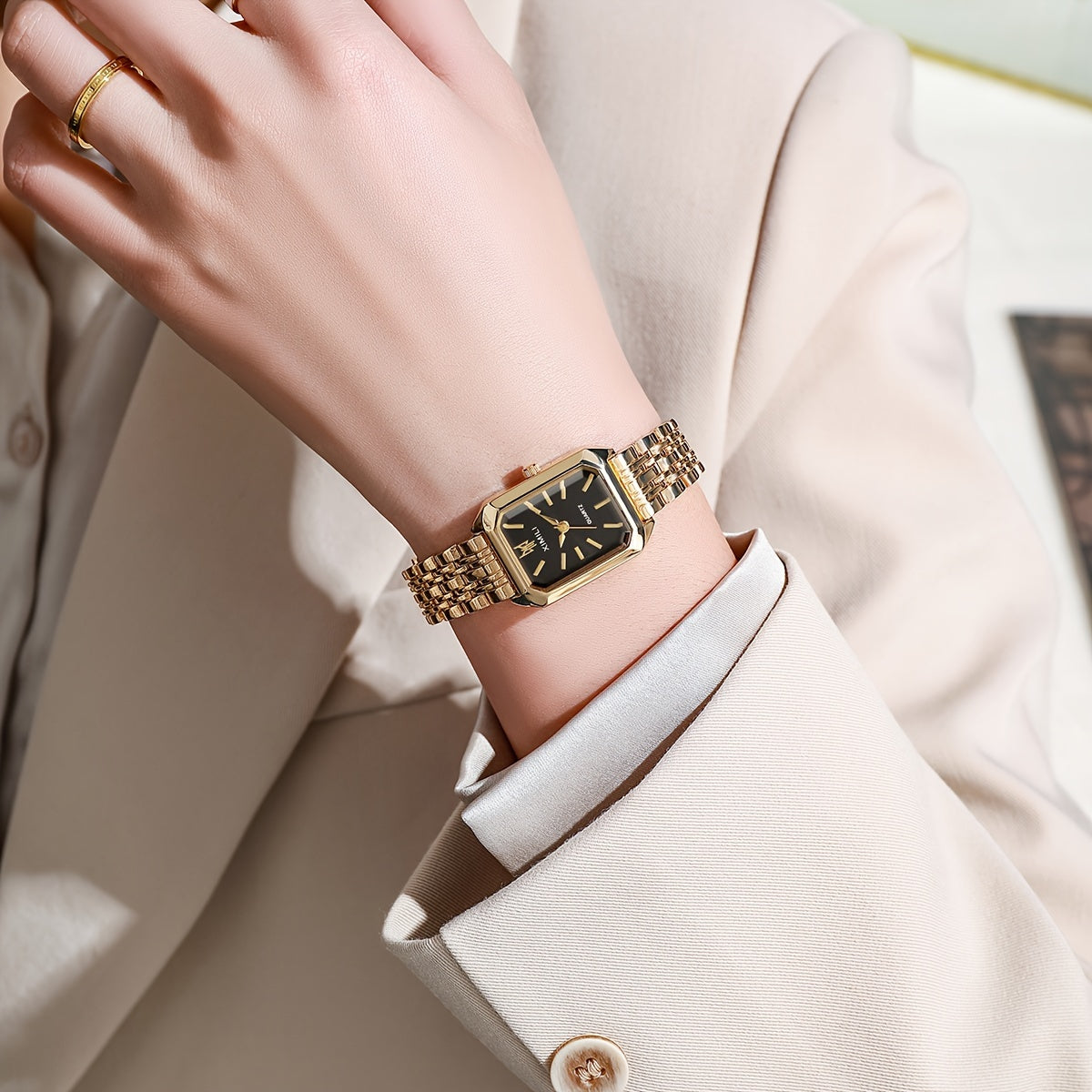 Golden Elegance: Women's Luxury Business Quartz Watch for Daily Fashion