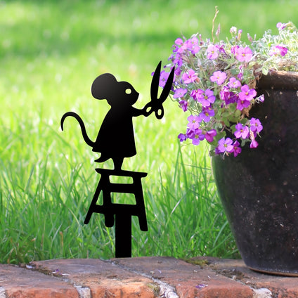 1pc Metal Garden Stake Silhouette, Mouse With Scissors Design, 17.02x6.86 Cm Decorative Art Lawn Yard Sign, Creative Animal Sculpture Ornament, Outdoor Decor For Spring Season, Durable Metal Material