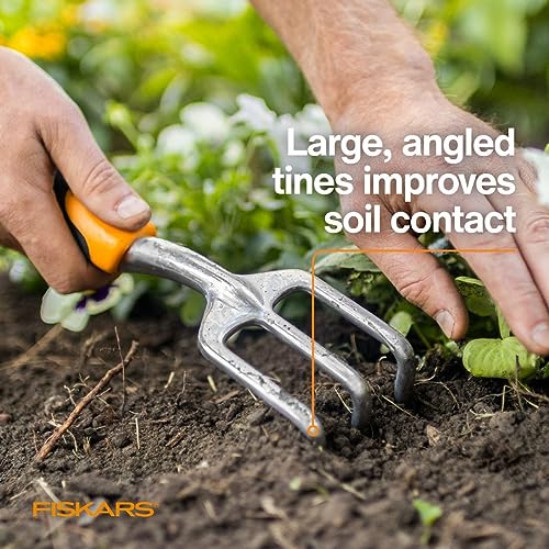 Fiskars 70246935 Ergo Scratch Tool Garden Cultivator