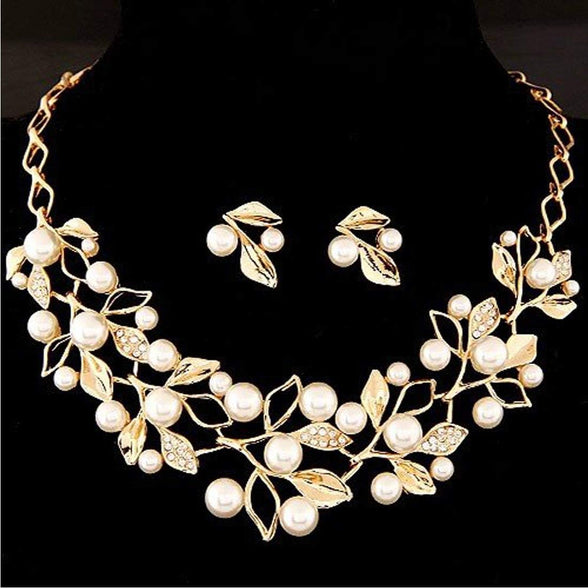 Youbella Stylish Necklace Set Jewellery Set For Women (Golden) (Ybnk_5647)