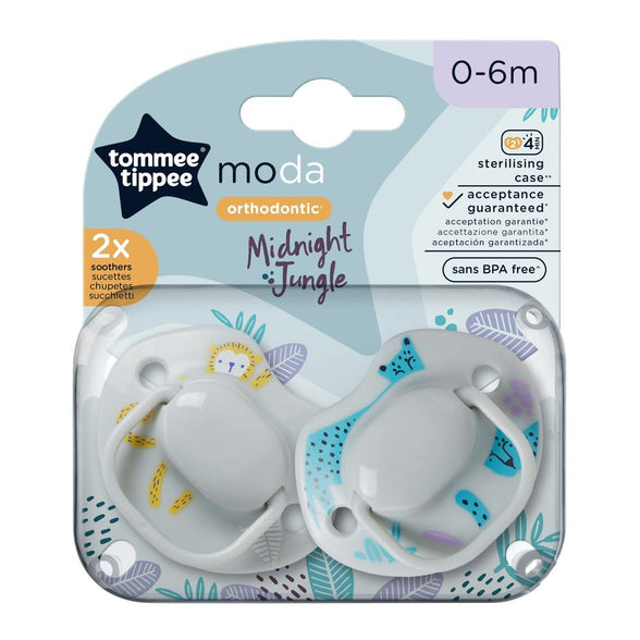 Tommee Tippee Moda Soothers for Newborns, Symmetrical Orthodontic Design, BPA-Free Silicone Baglet, Includes Steriliser Box, 0-6m, Pack of 2, OffWhite