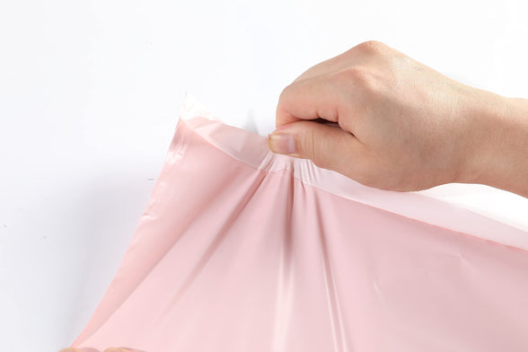 REDDOTGIFT 50pcs Baby Pink Plastic Envelope Bag 35x41cm Matte Finishing Self-seal Adhesive Courier Storage Bags Plastic Poly Envelope Mailer Postal Shipping Mailing Bags (Baby Pink, 35x41+4cm)