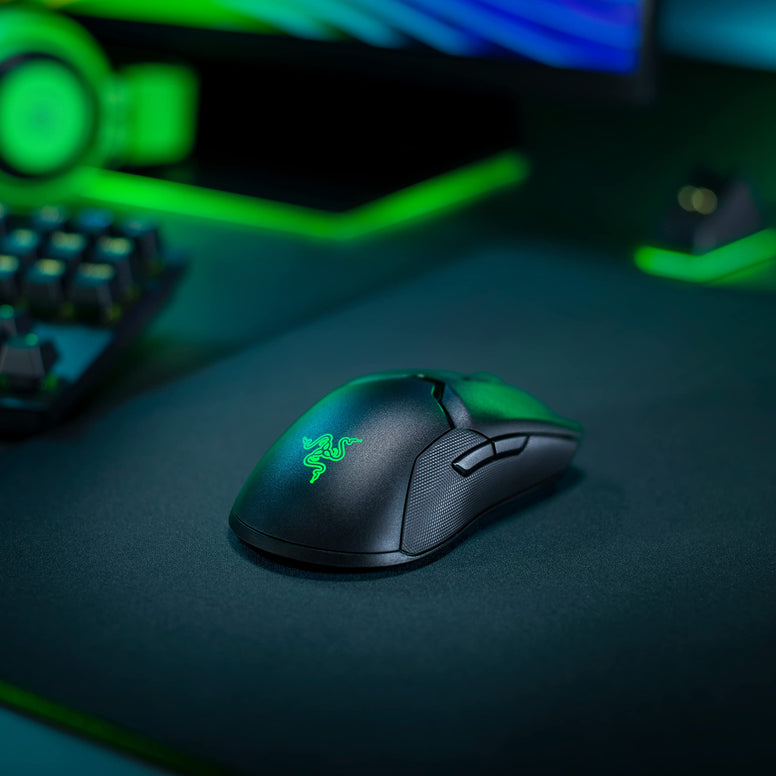 Razer Viper Ultimate Hyperspeed Lightest Wireless Gaming Mouse & RGB Charging Dock: Fastest Gaming Mouse Switch - 20K DPI Optical Sensor - Chroma Lighting - 8 Programmable Buttons - 70 Hr Battery