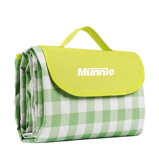 Munnie 200x140CM Picnic Blanket: Waterproof Outdoor Essential | Built-in Carrying Handle | Sand proof Beach Blanket | Machine Washable Picnic Mat for Camping Adventures/Outdoor Activities (Green)