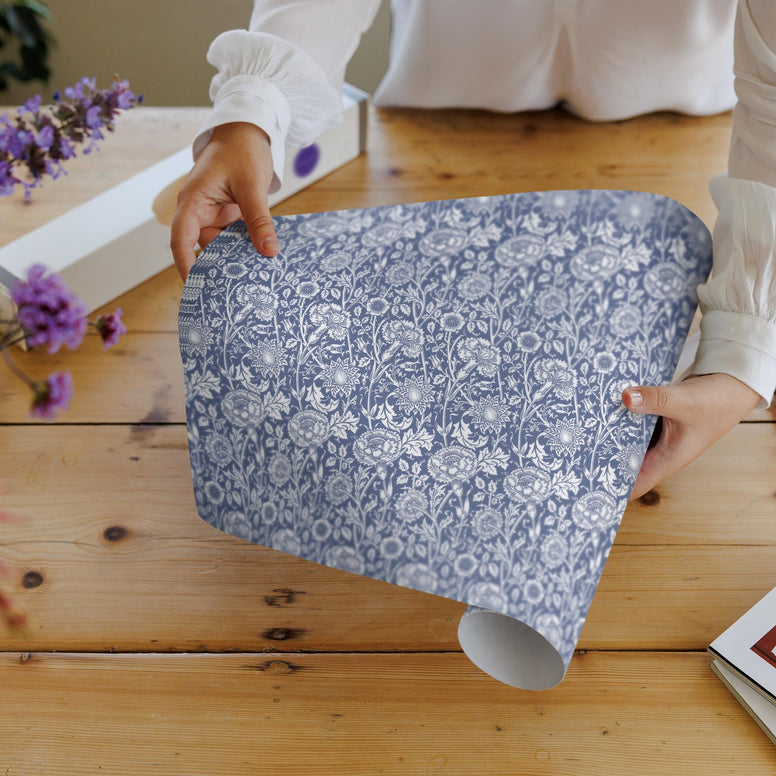 The Master Herbalist LAVENDER Scented Drawer Liners in a BLUE William Morris Design. Contains LAVENDER Essential Oil. Pack of 5 Sheets (FOLDED)