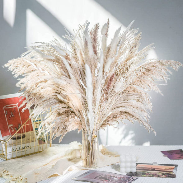 XBLDS Natural Pampas Grass - 60 Pieces. Pampas Grass Large 45 CM, Dried Flowers Bouquet for Vases, Wedding Decorations & Home Decor. Fluffy Pampas Grass Ideal for Outdoor & Indoor Decorations
