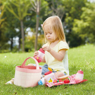 Hape E3179 Toddler Picnic Basket