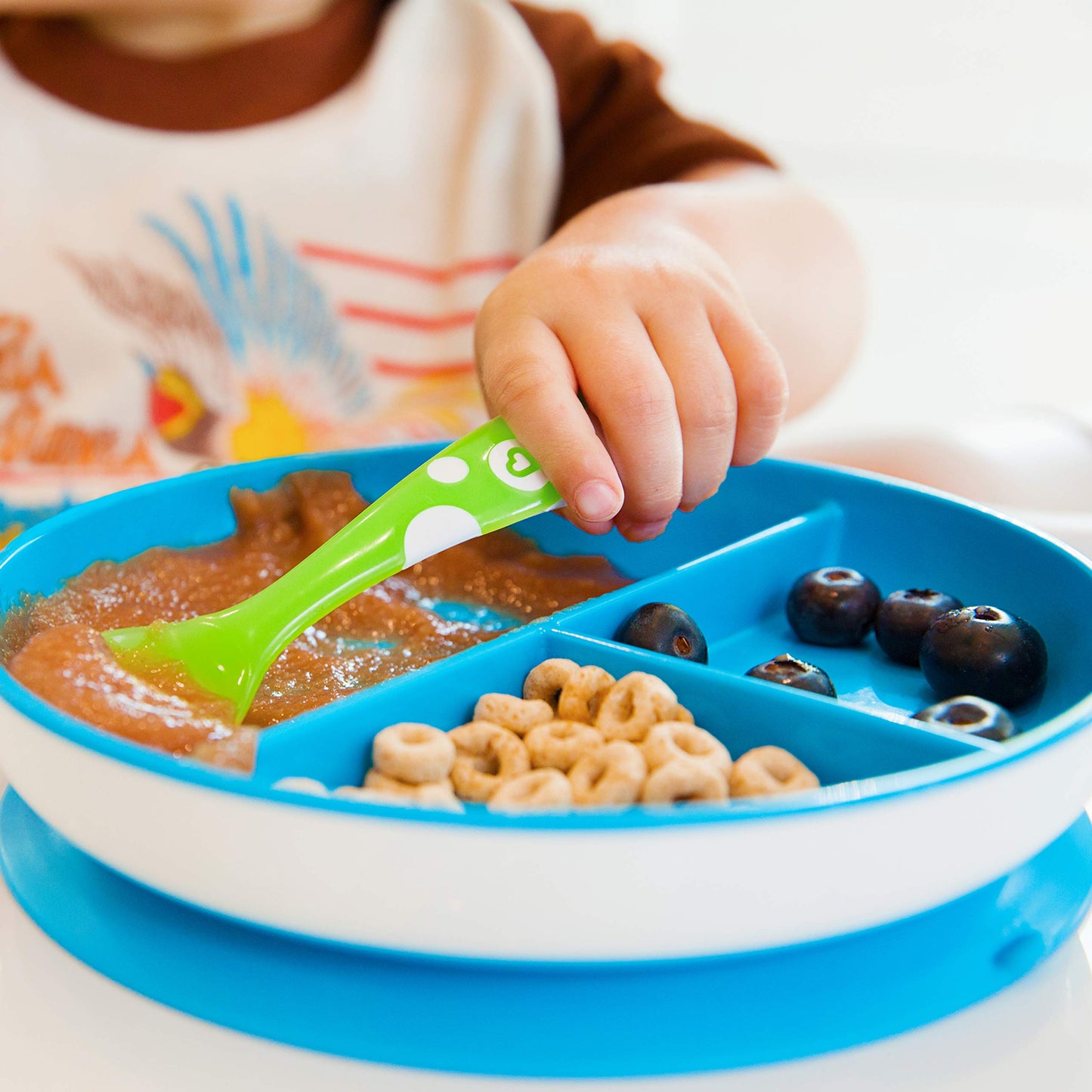 Munchkin Stay Put Suction Plate, 6 + Month, Blue, Pack of 1