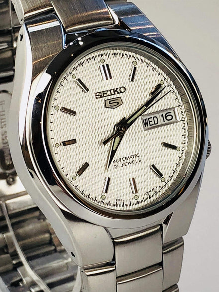 Seiko 5 Men's Stainless Steel Watch